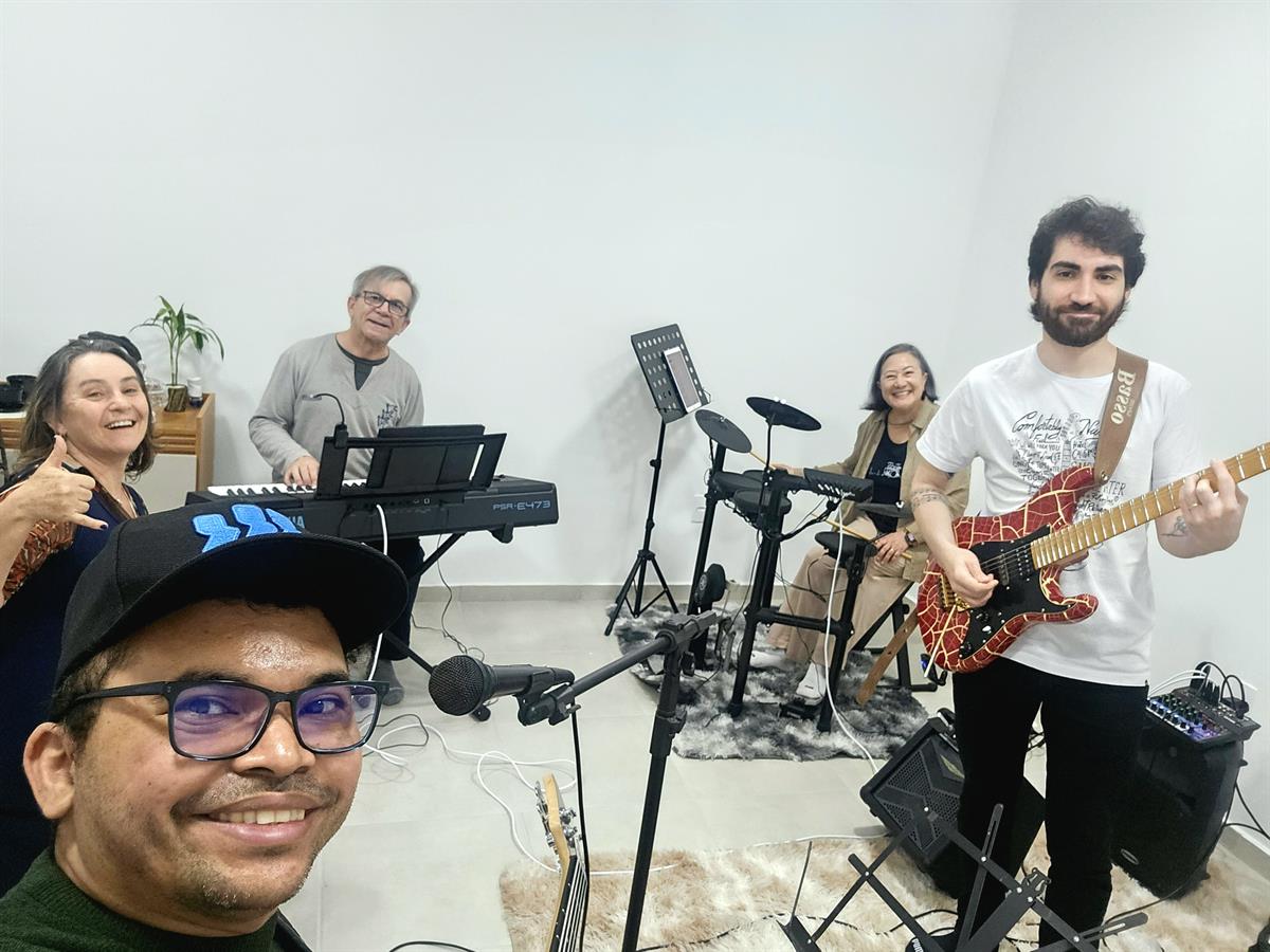 Prática de Banda e Ensaios no Estúdio