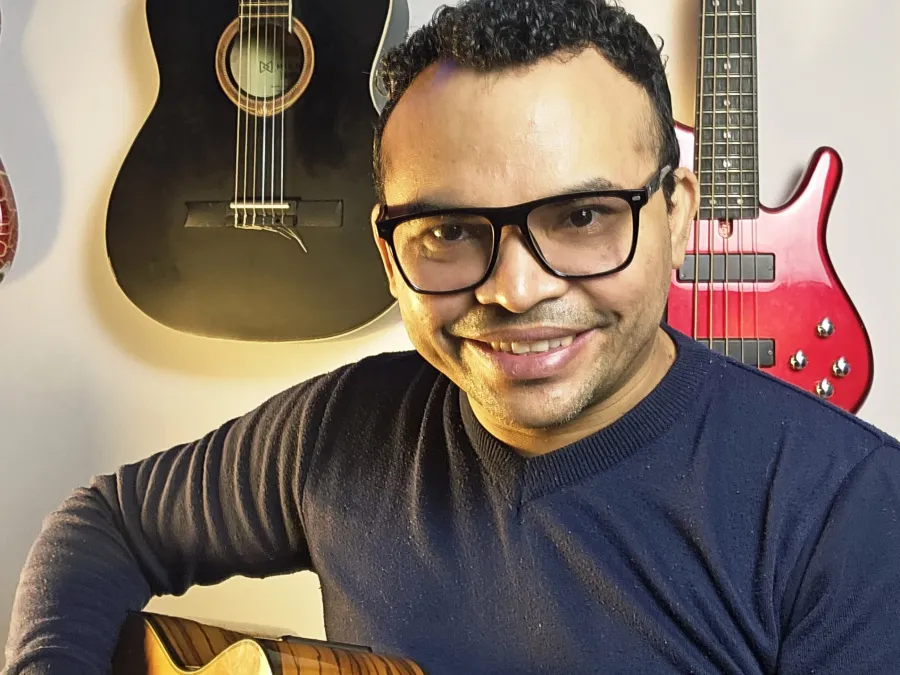 Canto e violão